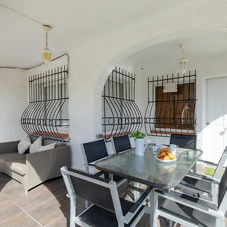 Fidalsa Relax Pool & Bbq *